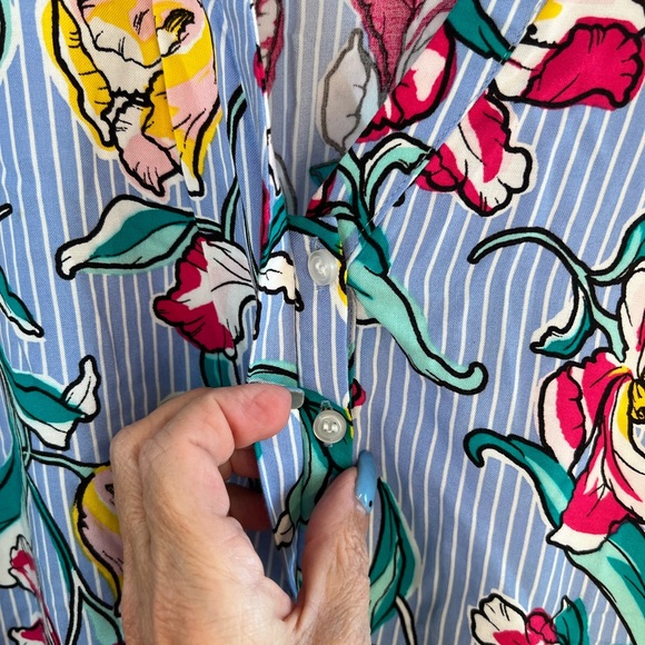 Apt. 9 Floral Striped Flowy Long Sleeve V Neck Blouse with Knotted Cuffs - Picture 9 of 10